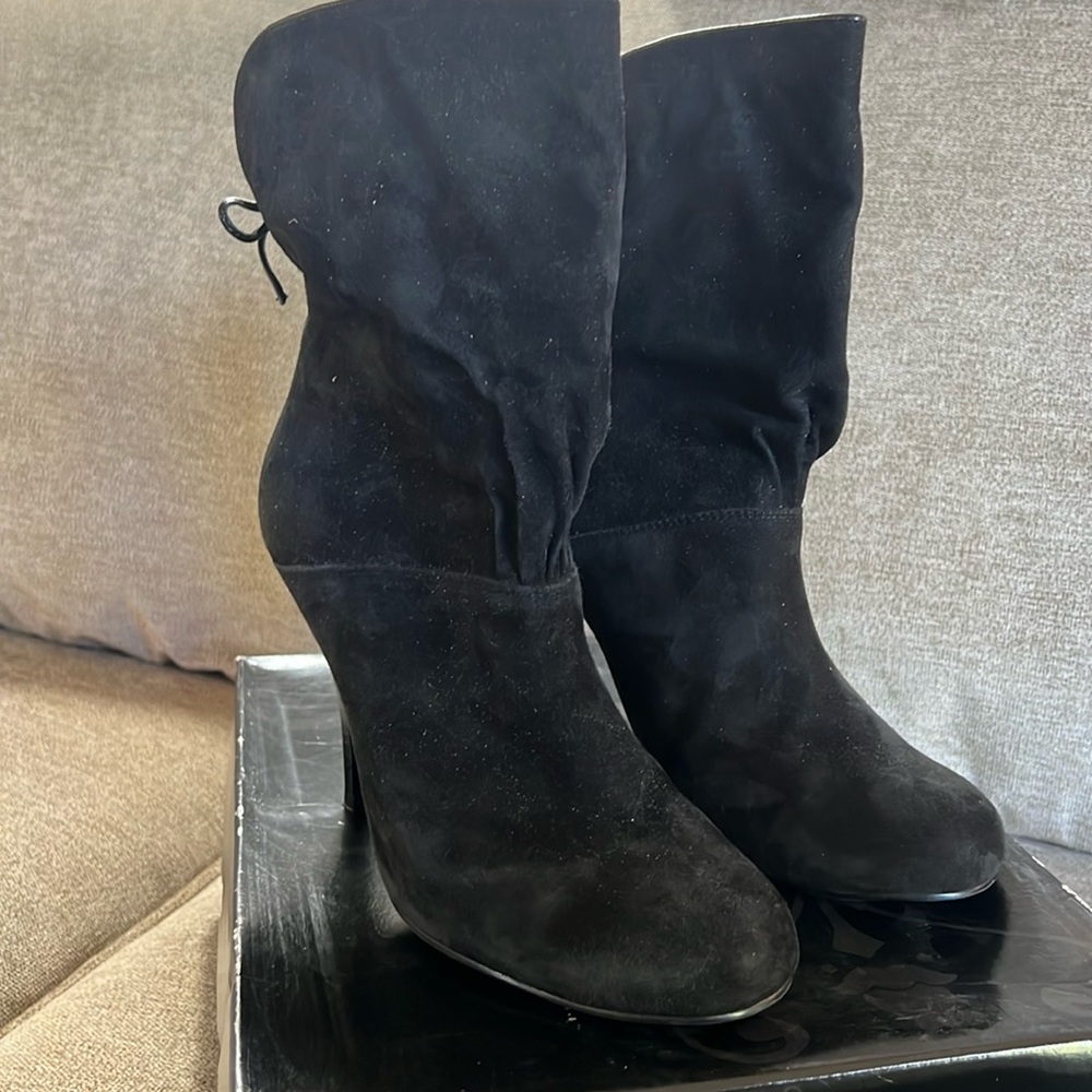 Suede boots